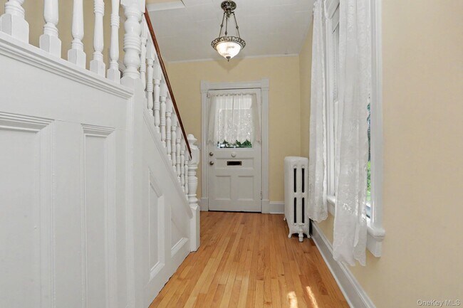 Photo - 71 Grand St