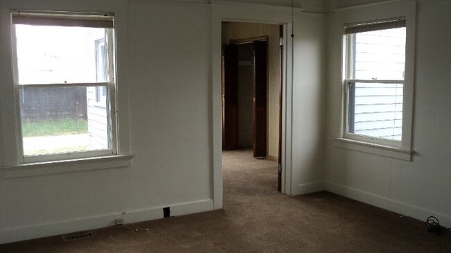 Photo - Eureka Henderson Center Home : Tier 2