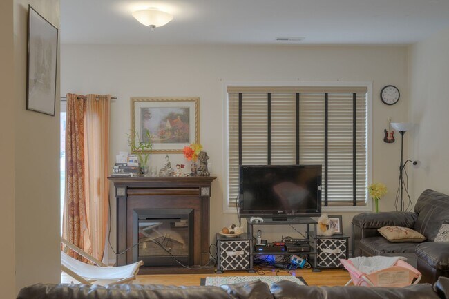 Photo - New Kent Townhomes Unidad 354 New Kent Road