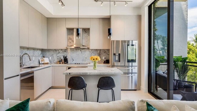 Building Photo - 1030 15th St