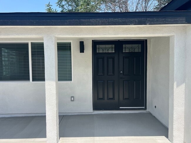 Photo - Brand New Detached 3 Bed/2 Bath Home-Central AC +In-Unit Laundry-Riverside
