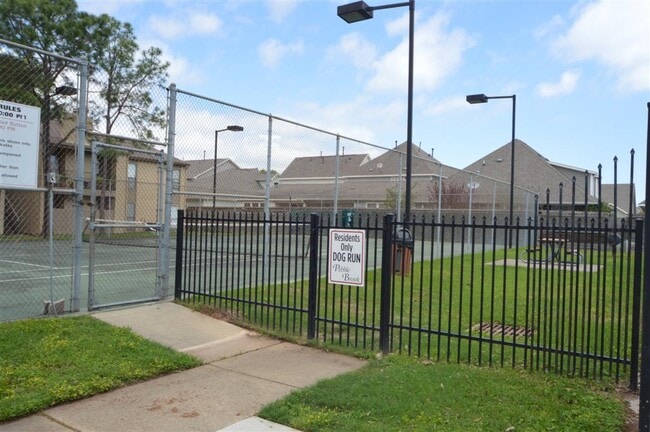 3300 Pebblebrook Dr Unidad 57