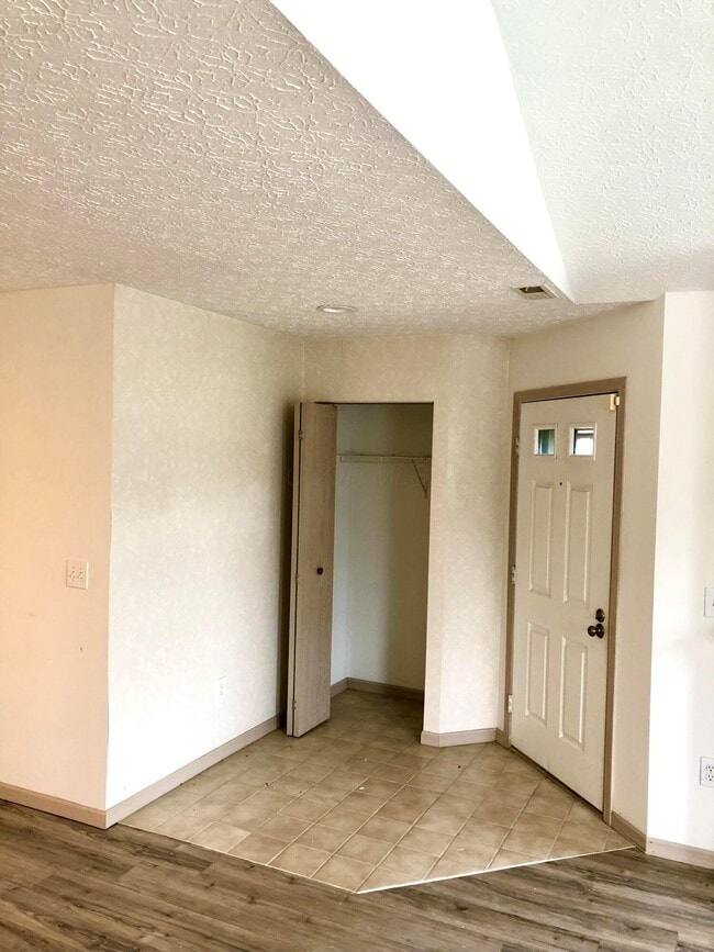 Photo - 6835 Villabrook Dr