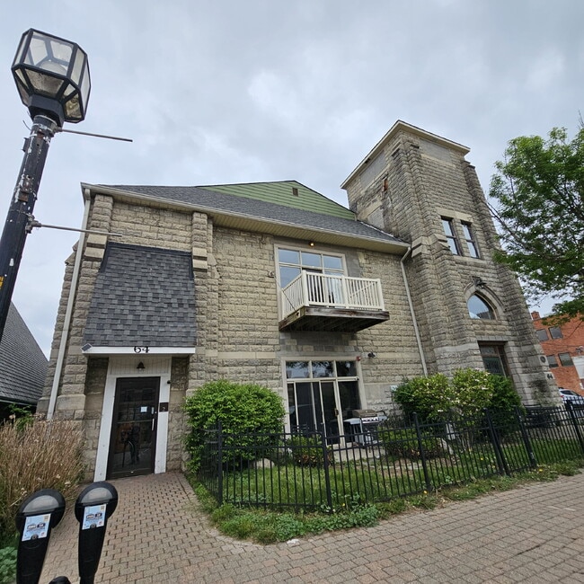 Unique 2 Bedroom Loft with Large living ro... - Unique 2 Bedroom Loft with Large living ro... Unit 5
