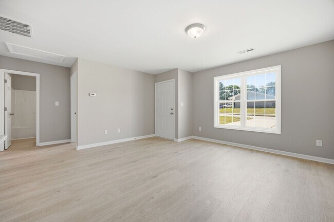 Photo - Renovated Apartment for rent