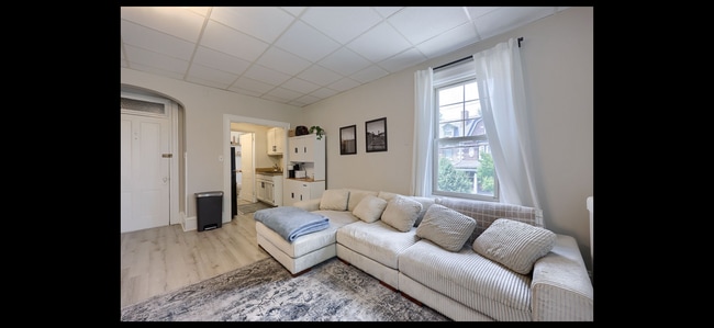 146 E Clay St Unit 3