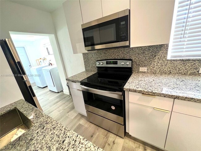 Photo - 140 NW 124th St