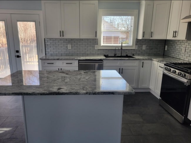 Photo - 103 Jones Ave