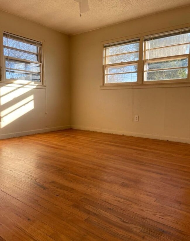 Photo - 3-bedroom, 1-bathroom house