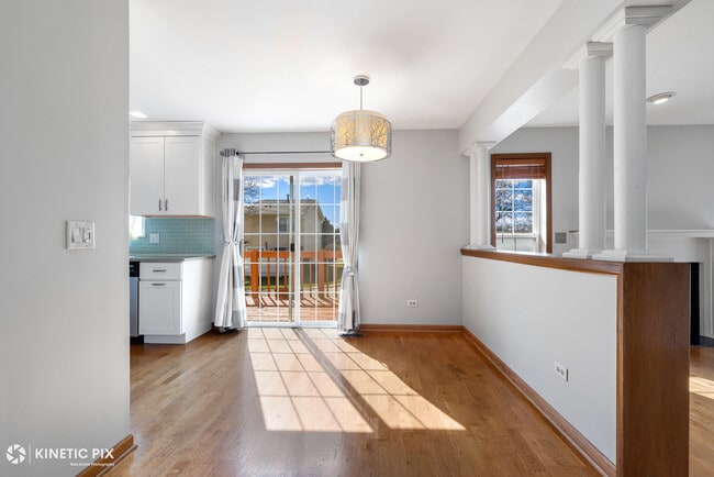 Photo - 417 Van Gogh Cir