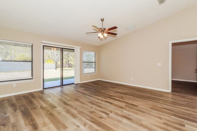 Photo - 498 John's Creek Pkwy