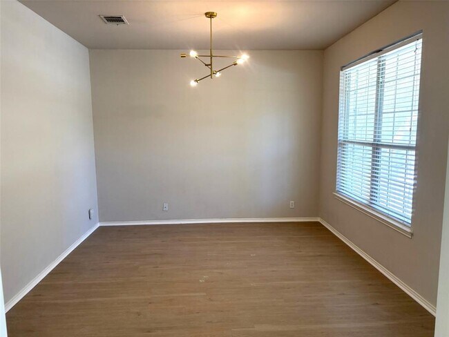 Photo - 3304 Santee Dr