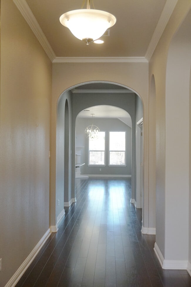 Photo - 6620 Estana Ln