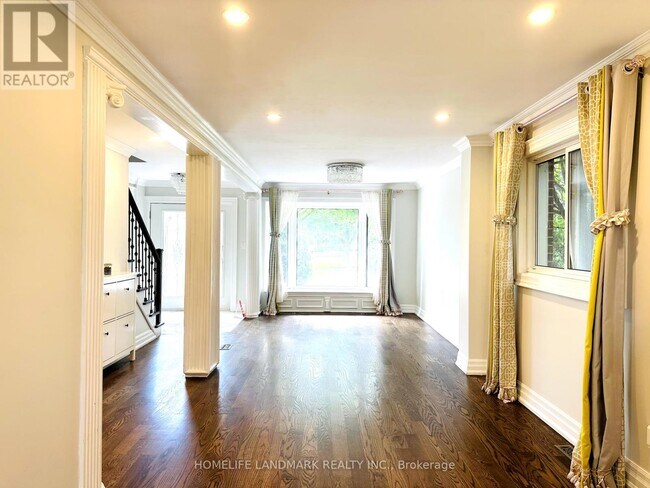 Photo - 125 Bannatyne Dr