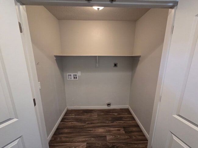 Photo - Spacious 4 Bedroom Home!