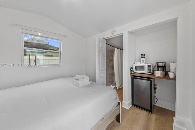 Photo - 2946 SW 26th St Unit 2
