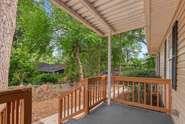 Photo - 2051 College Ave NE Unidad A