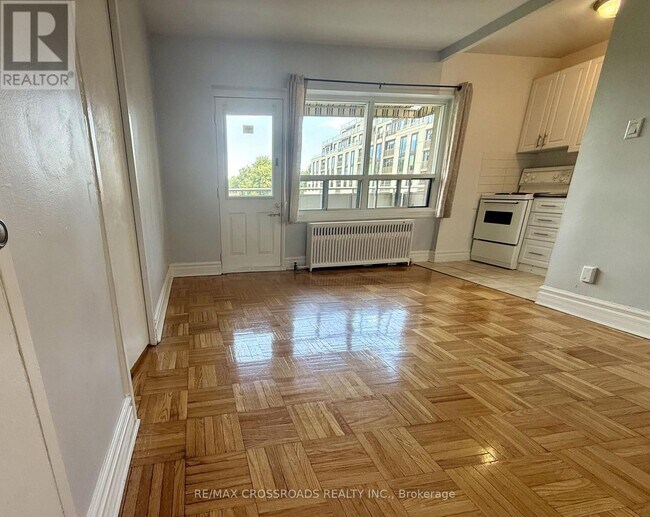 Photo - 2770 Yonge St Unit 302