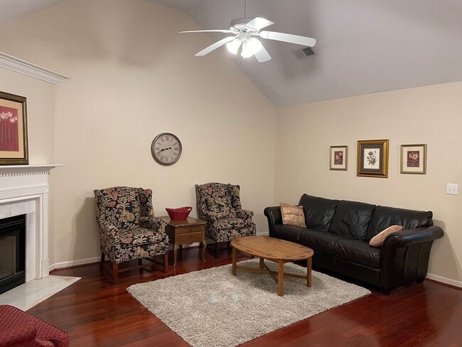 Photo - 126 Hayesbury Ct