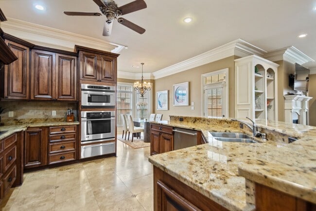 Photo - 5417 Lexington Ave