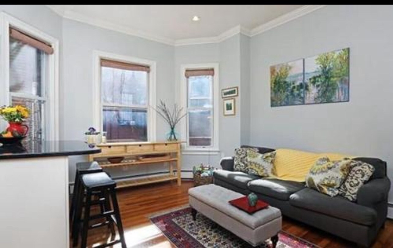 Photo - 127 Pinckney St Unit 6