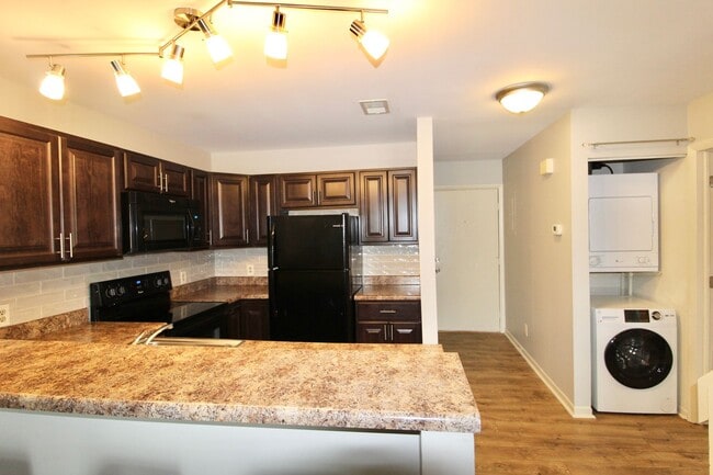1336 Hunters Rd