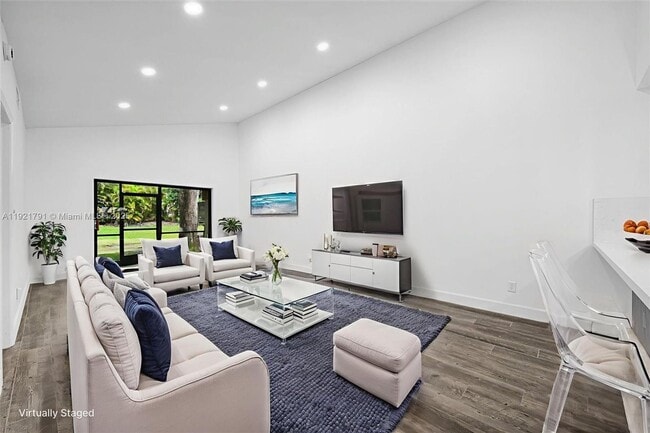 Photo - 453 Lakeview Dr