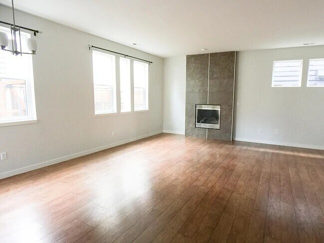 Photo - 1329 159th St SW