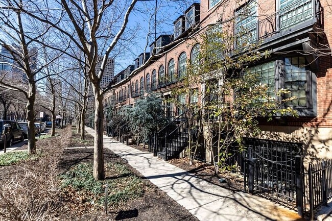 Photo - 266 E Gay St