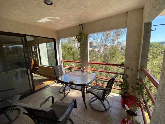 Photo - 6 month Furnished rental Bankers Hill, Vie...