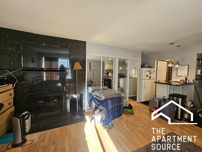 Photo - 744 W Gordon Ter Unit 201