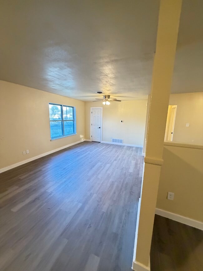 Photo - 903 Curry Ave