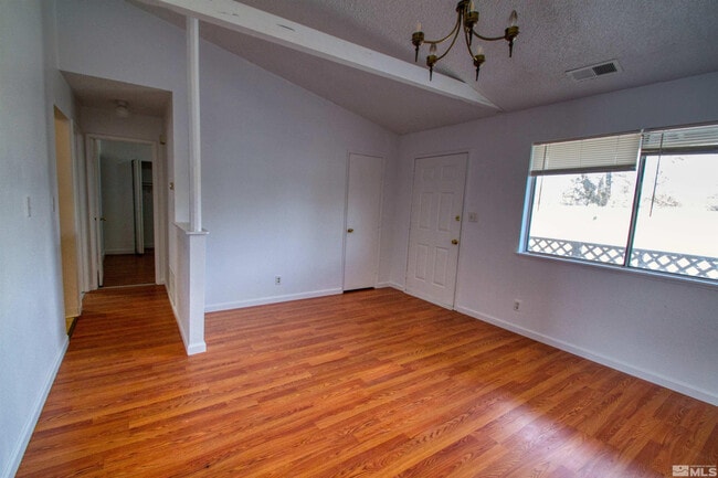 Photo - 264 W Park St