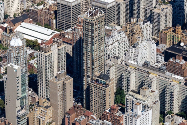 Photo - Bristol Plaza