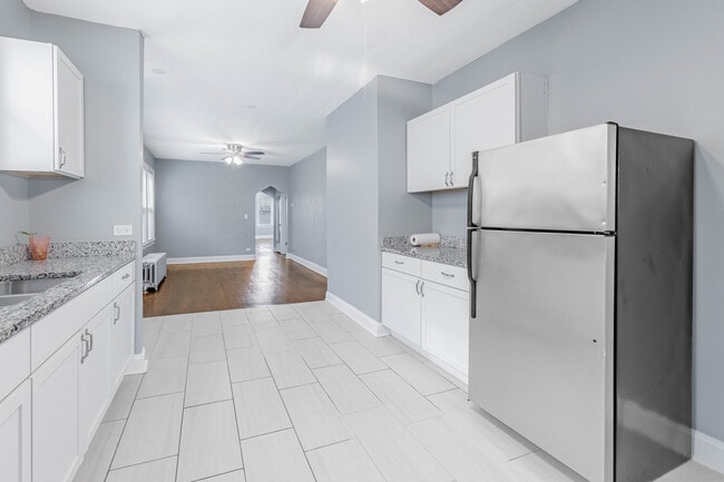 Photo - 7729 S Laflin St Unit 2