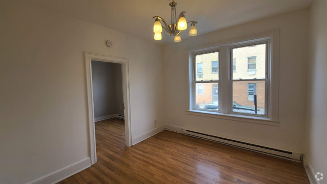 Building Photo - 15 Hopkins Ave Unit 1 Rental