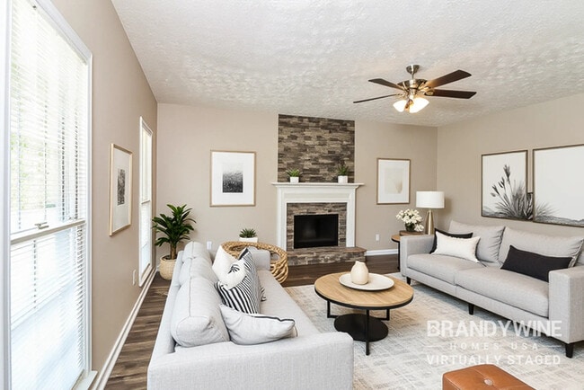 Photo - 204 Bonnie Sue Dr