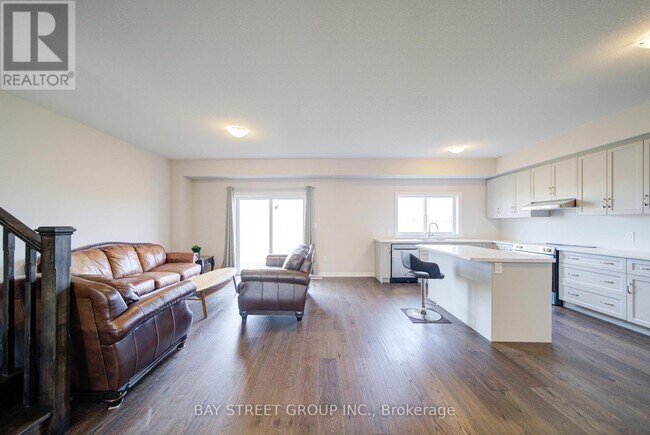 Photo - 39 Meadowlark Dr