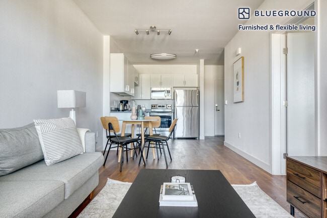 Photo - 417 Centinela Ave Unit FL5-ID666