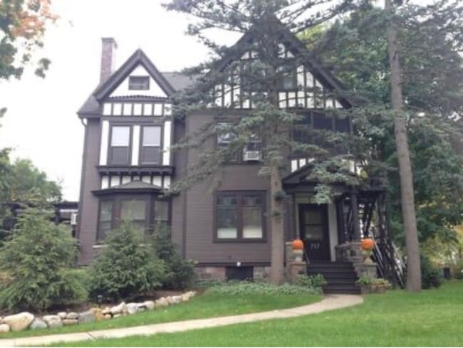 Photo - 717 W Huron St Unit 3