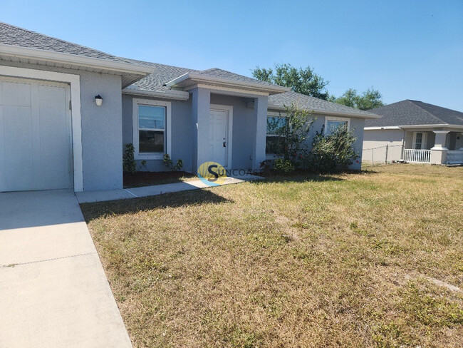 Photo - 1812 NE 7th Pl House