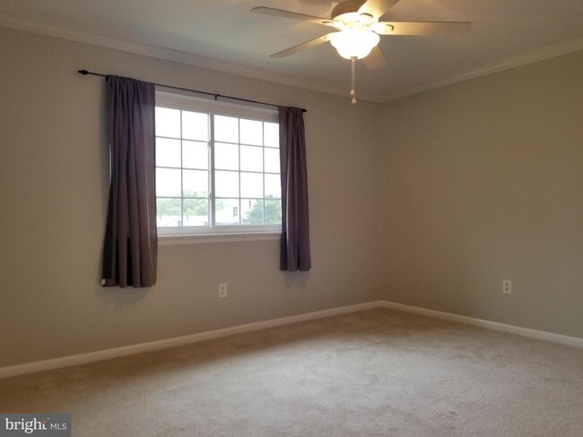 Photo - 1543 Colonial Dr Unit 201