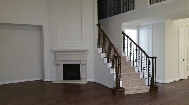 6619 Hollow Bay Ct