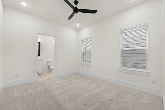 Photo - 1406 W 21st St