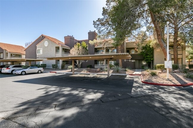 Building Photo - 5054 S Rainbow Blvd Unit 202