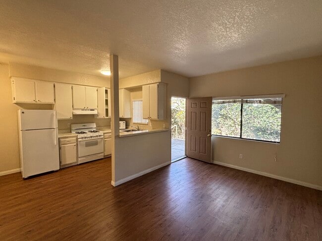 Photo - 2629 B St Unidad 2629 B St # 3