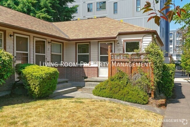 Building Photo - 1410 N Webster St Unit #4 Rental