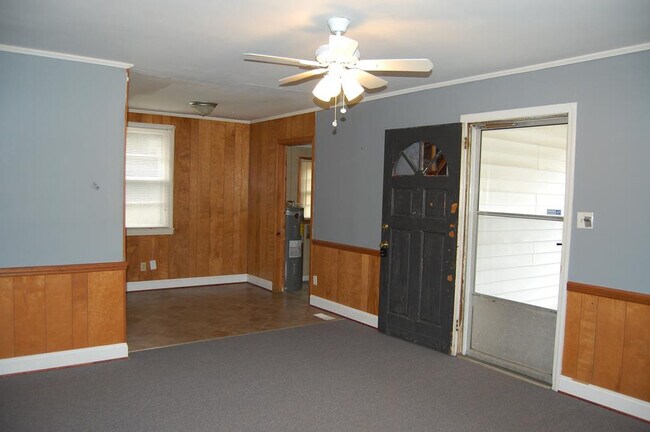 Photo - 122 Westdale Ave