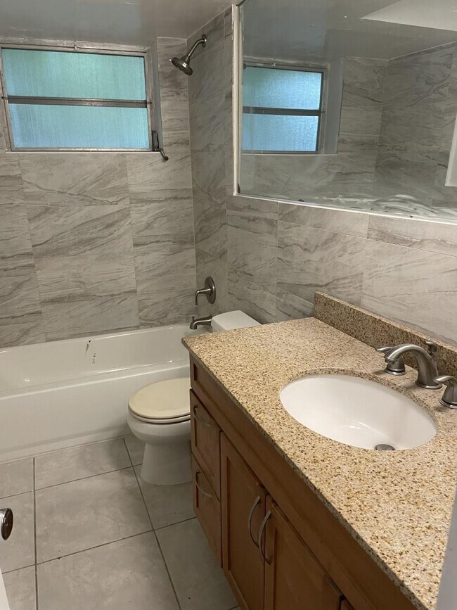 Photo - 1518 Grant St Unit 1