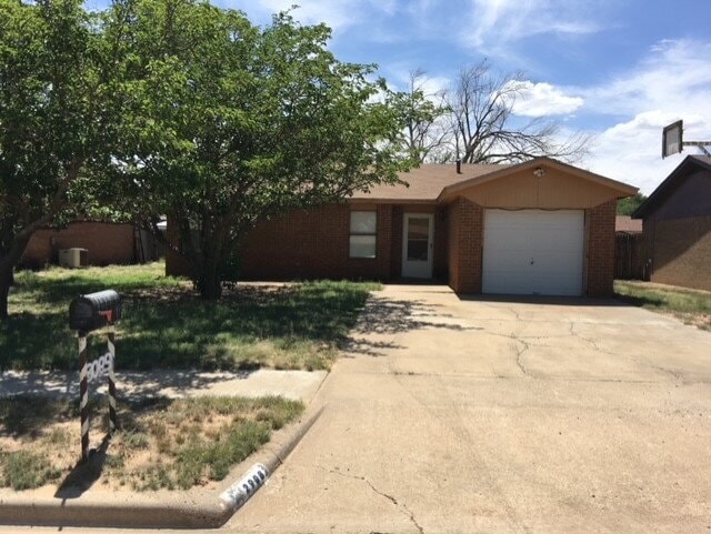 Charming 3-Bed, 2-Bath Home with 1,272 Sq ... - Charming 3-Bed, 2-Bath Home with 1,272 Sq ...